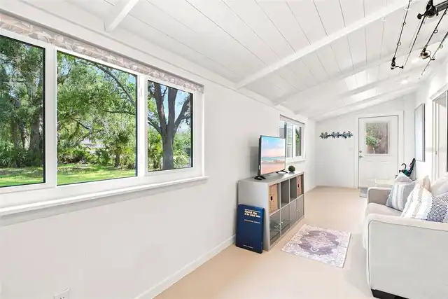 Listing Photo 22