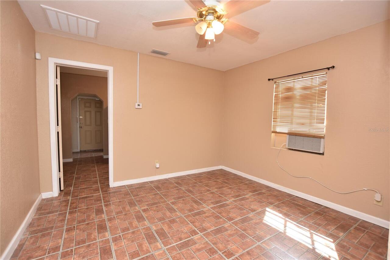 Listing Photo 9