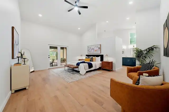 Listing Photo 12