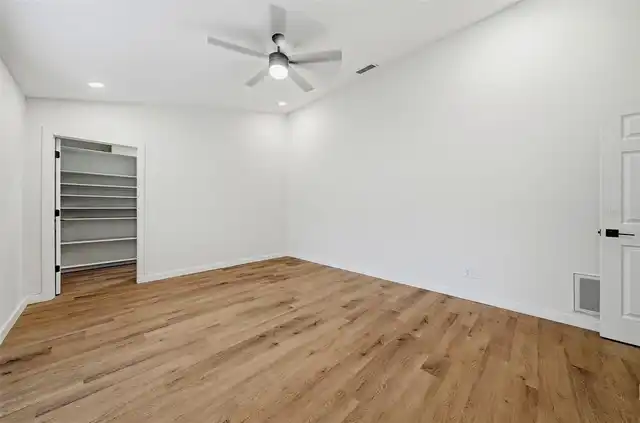 Listing Photo 26