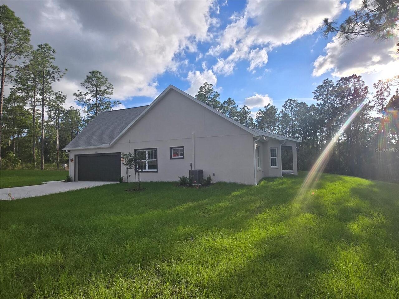 Listing Photo 11