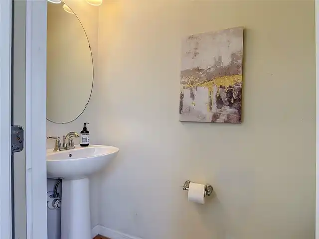Listing Photo 17
