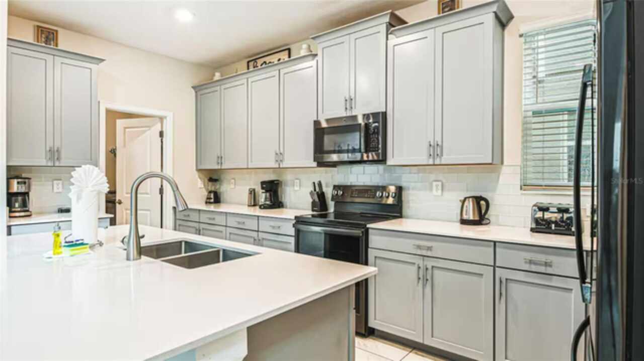 Listing Photo 8