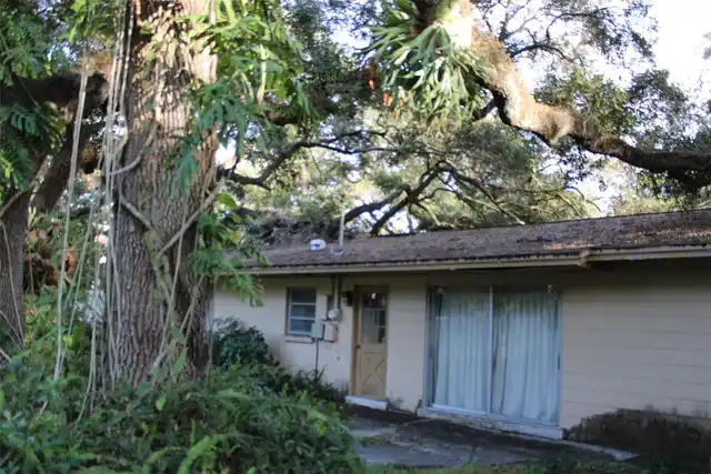 Listing Photo 12
