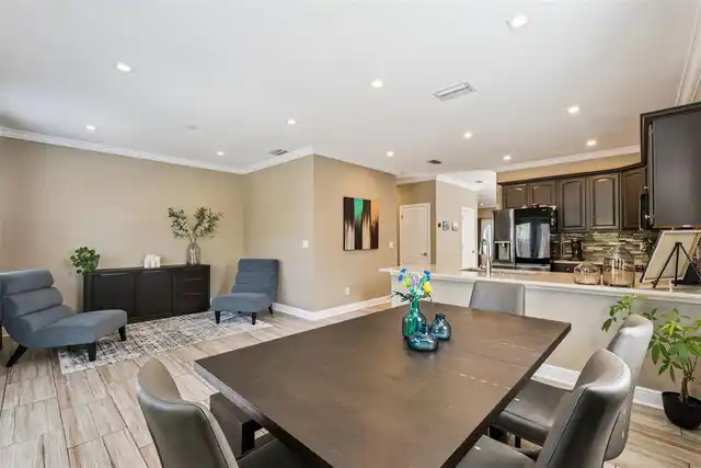 Listing Photo 16