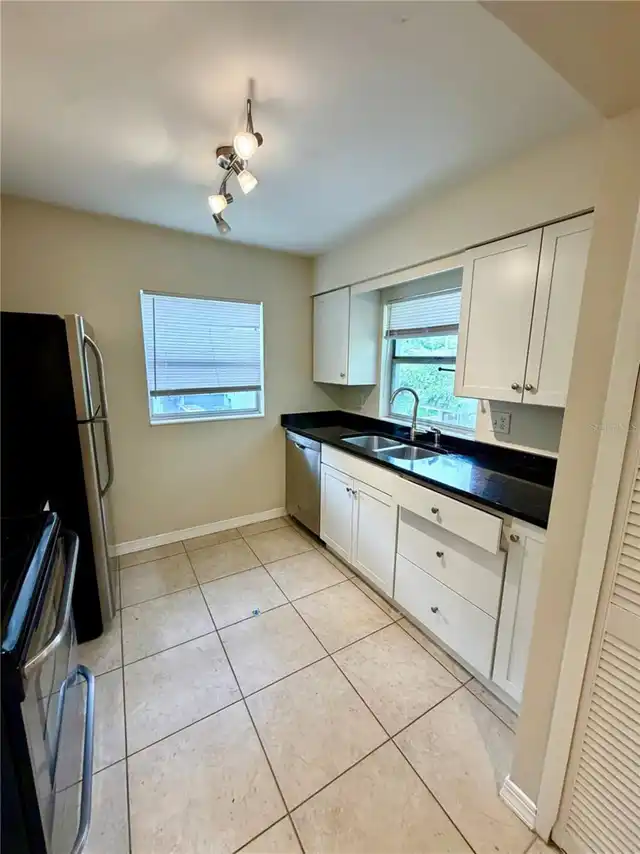 Listing Photo 7