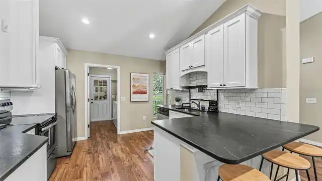 Listing Photo 15
