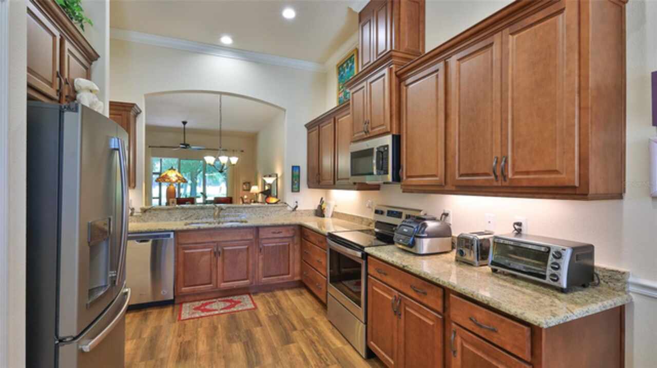 Listing Photo 11