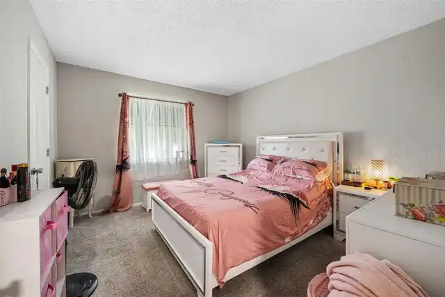 Listing Photo 14