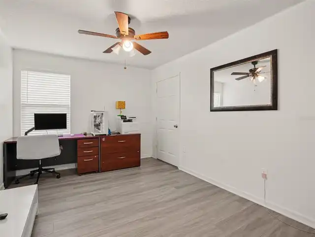 Listing Photo 14