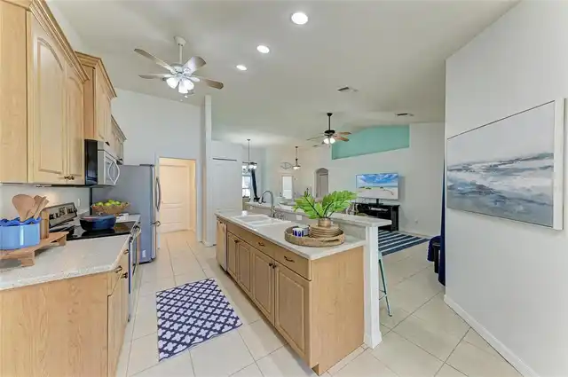 Listing Photo 8