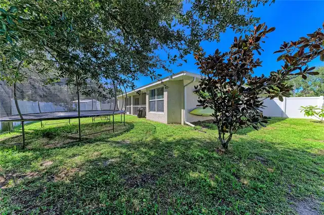 Listing Photo 28
