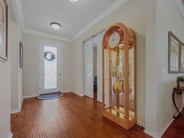Listing Photo 6