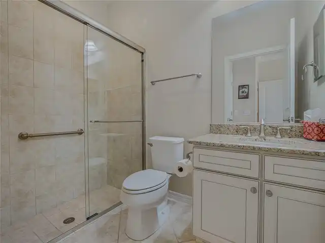 Listing Photo 11