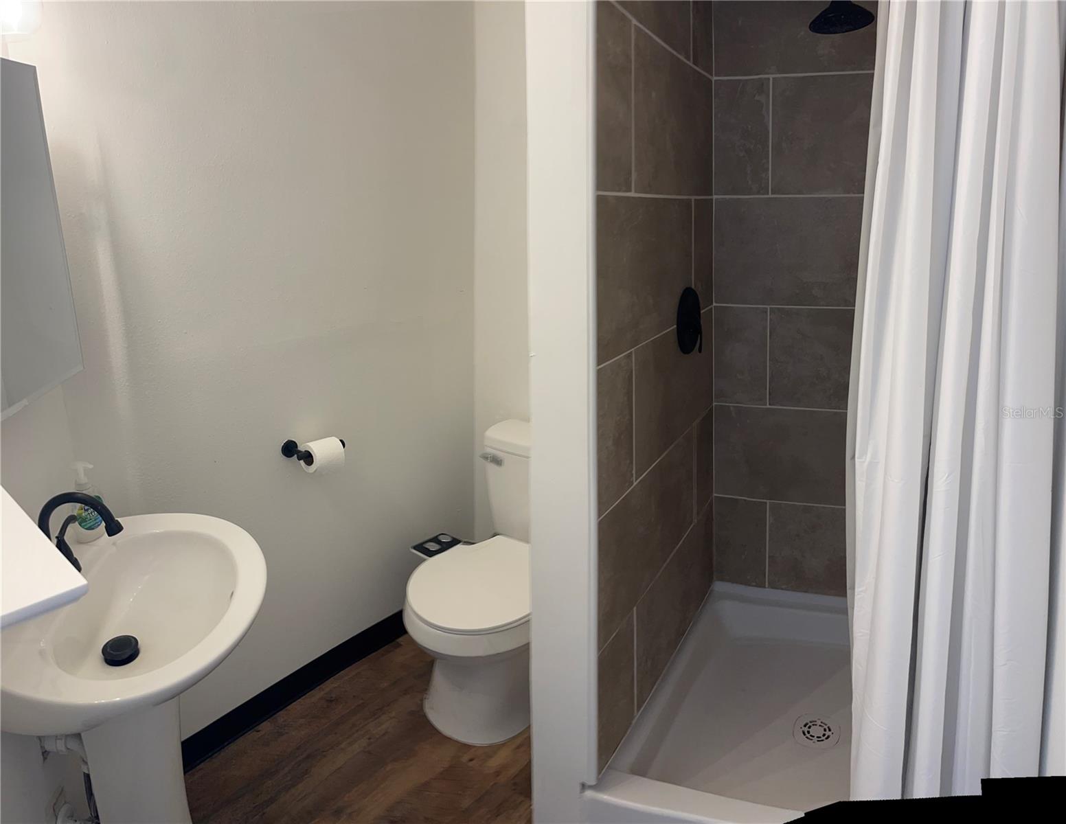 Listing Photo 14