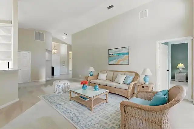 Listing Photo 10