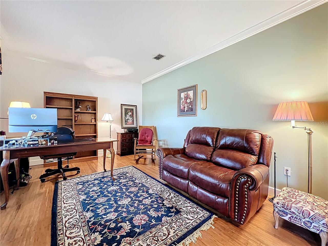 Listing Photo 10