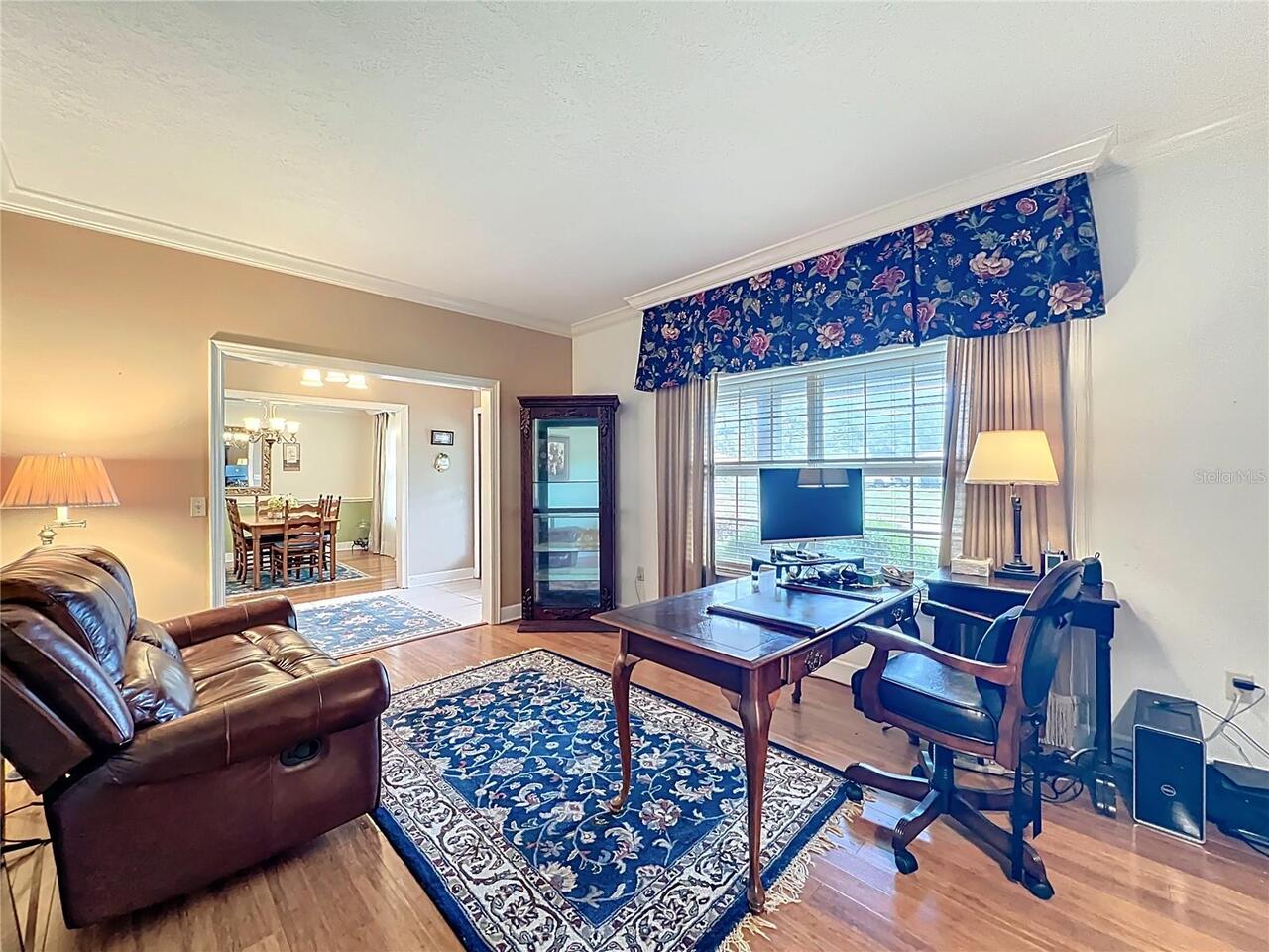 Listing Photo 11