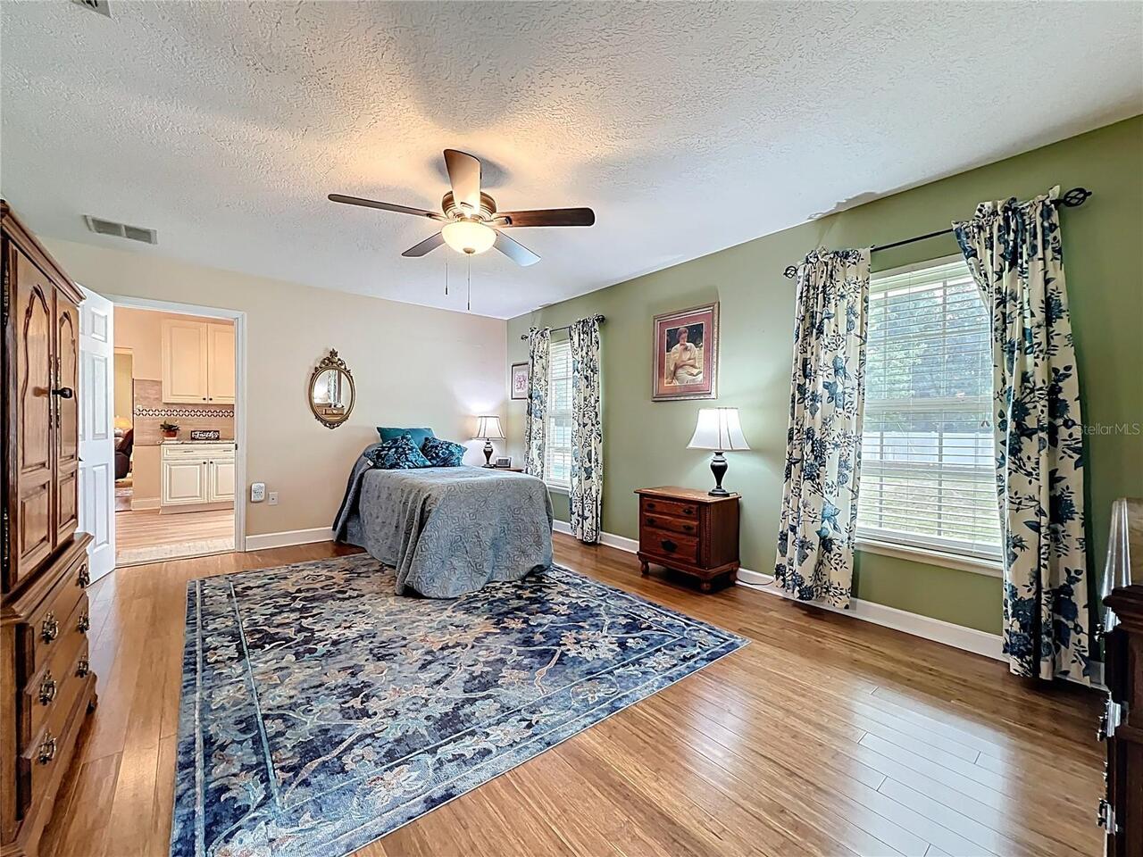 Listing Photo 33