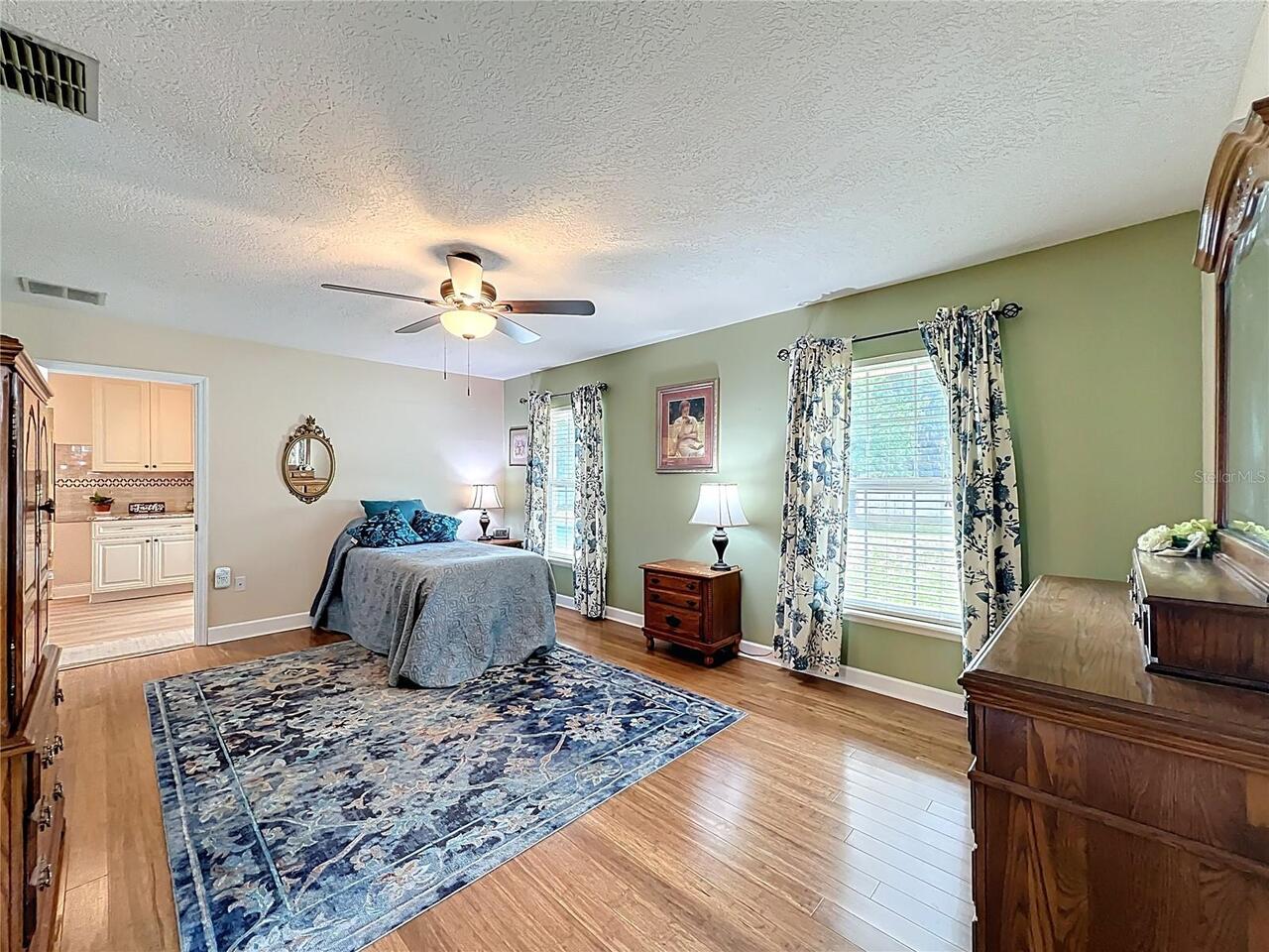 Listing Photo 34