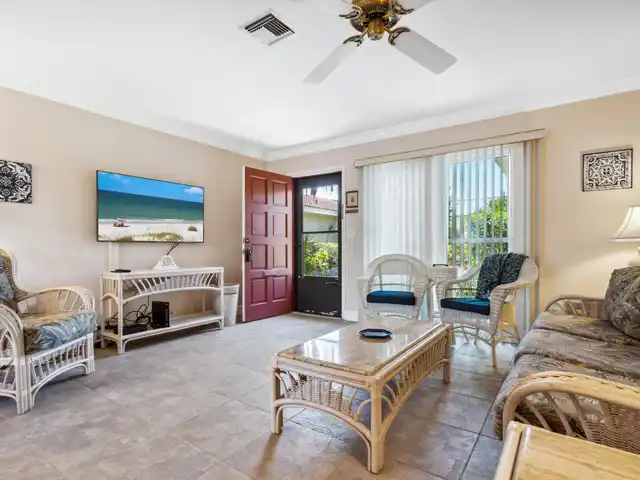 Listing Photo 7