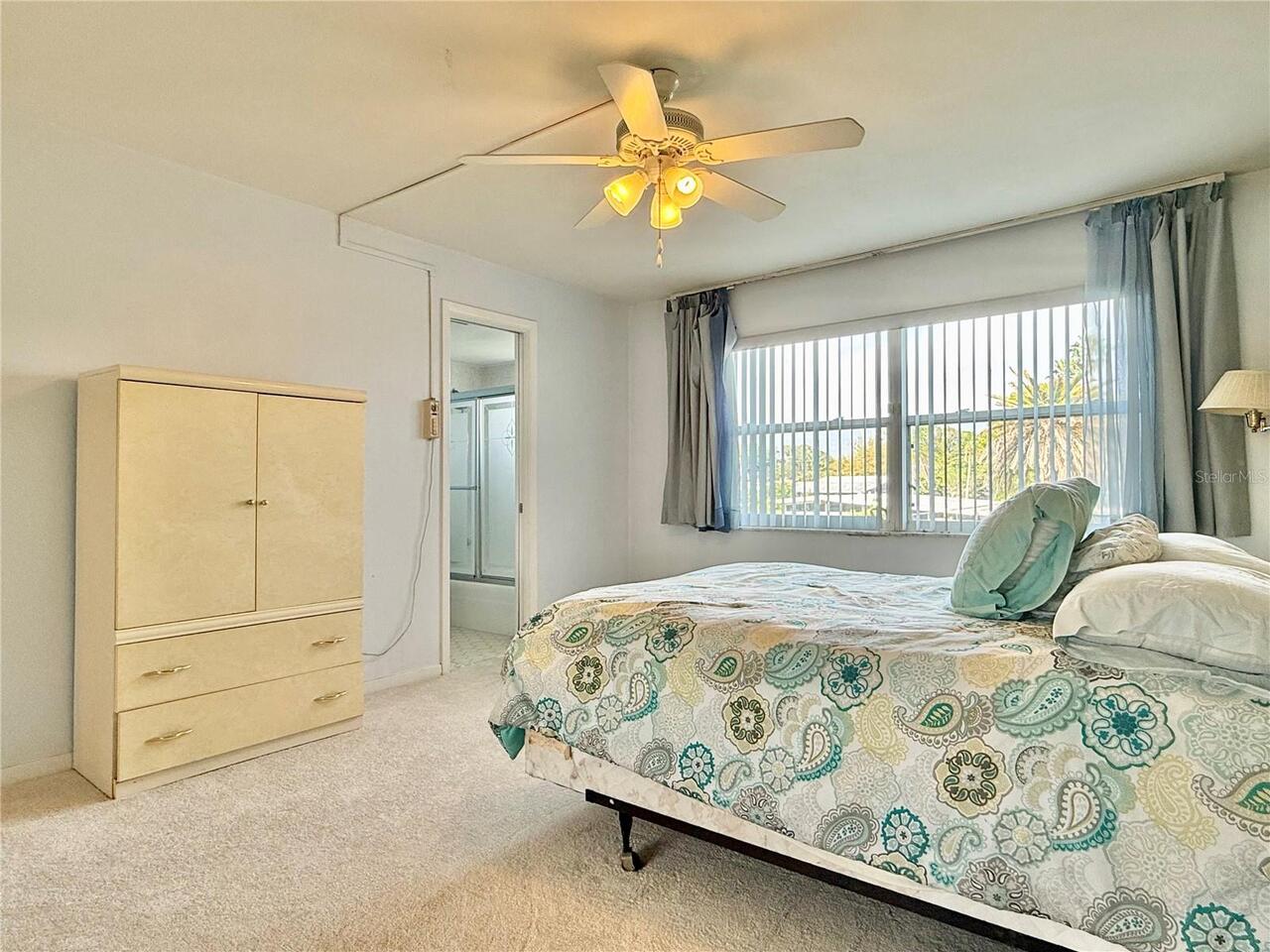 Listing Photo 11