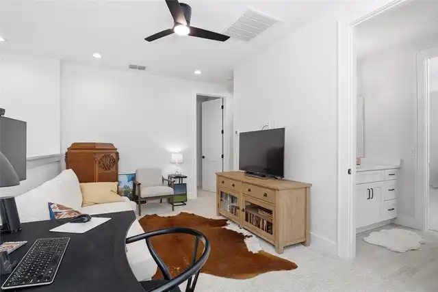 Listing Photo 32