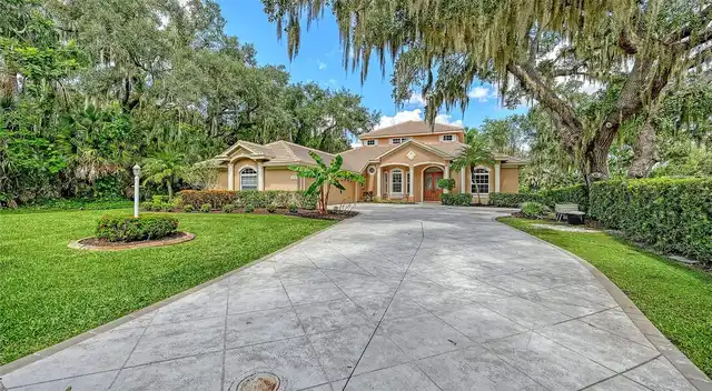 Listing Photo 8