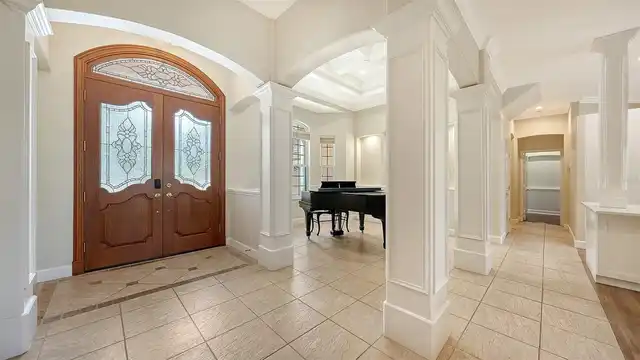 Listing Photo 10