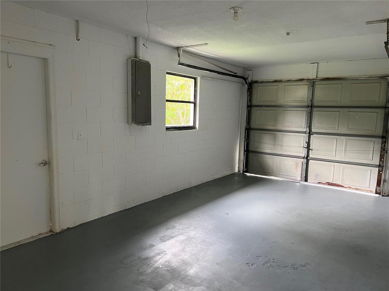 Listing Photo 12