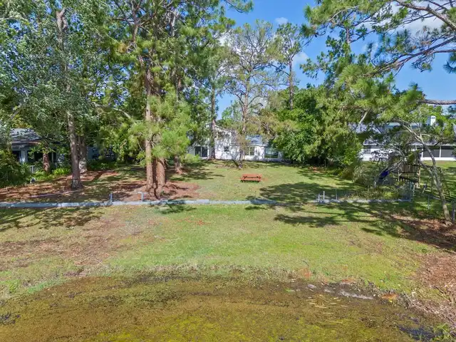 Listing Photo 10