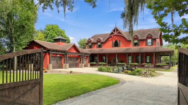 5BR, Home, 4BA, $4,800,000
Read More
