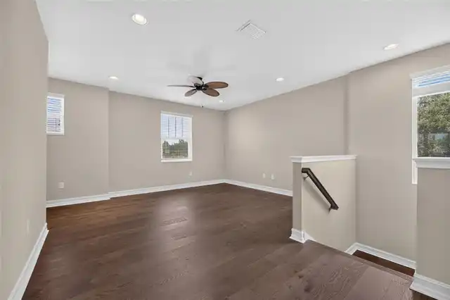 Listing Photo 25
