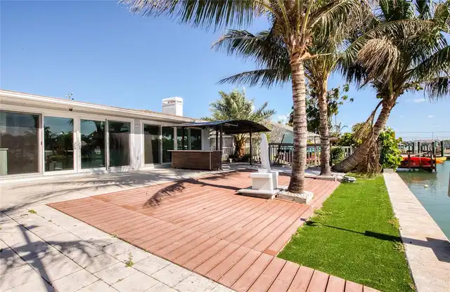 Listing Photo 10