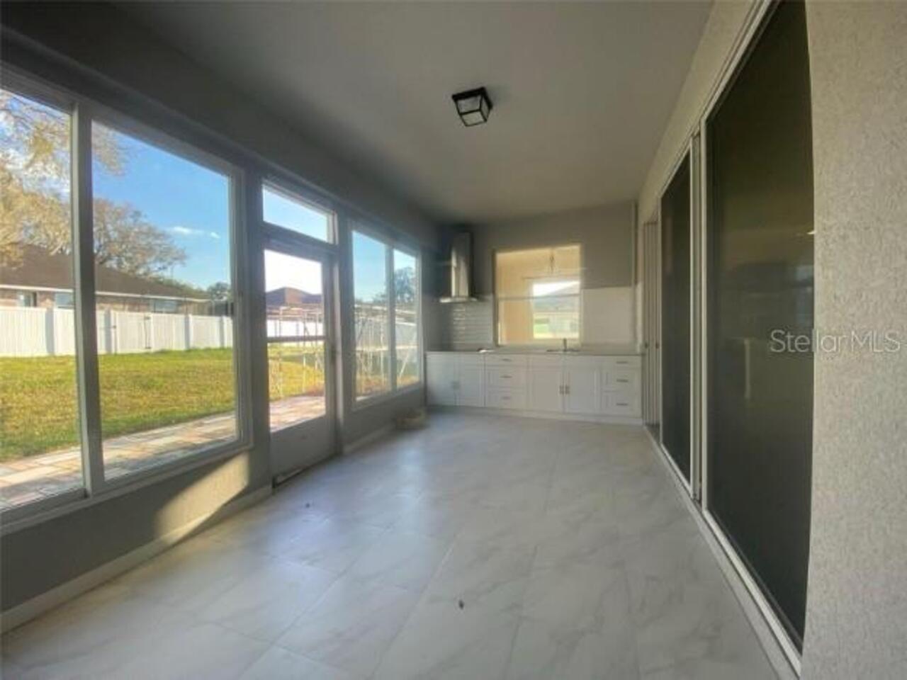 Listing Photo 12