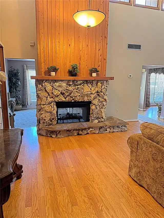 Listing Photo 17