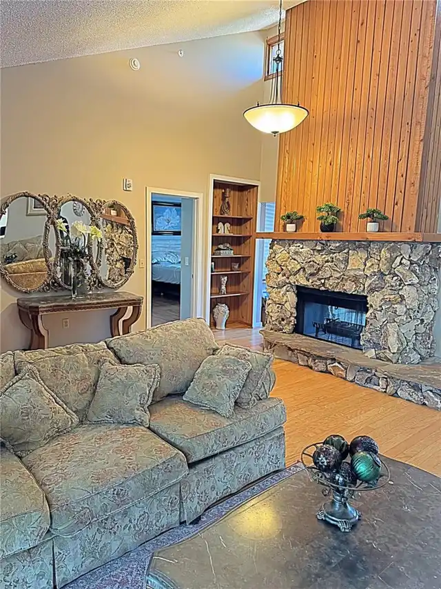 Listing Photo 19