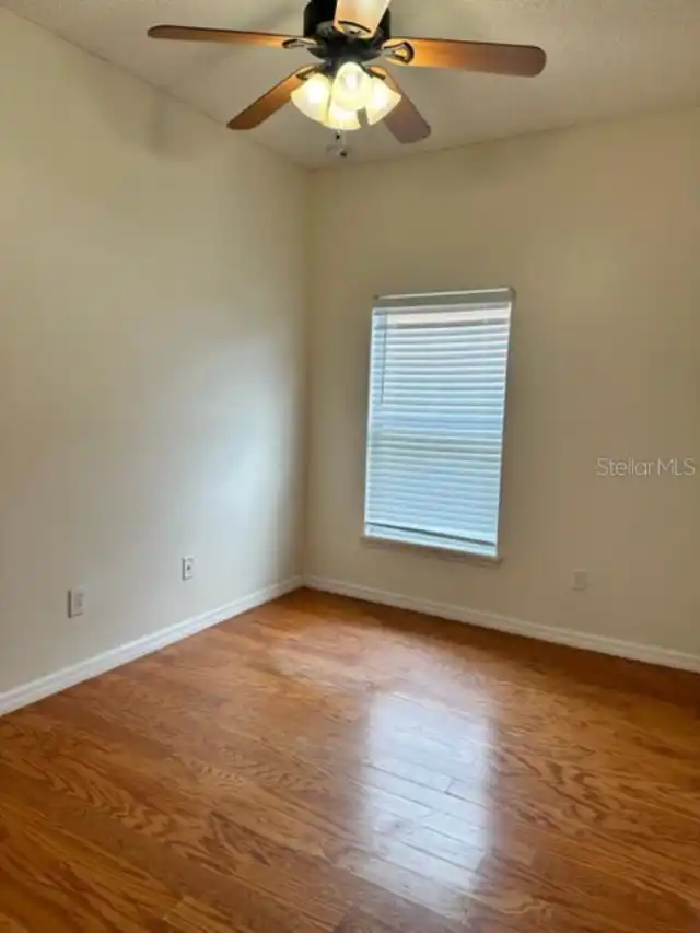 Listing Photo 8