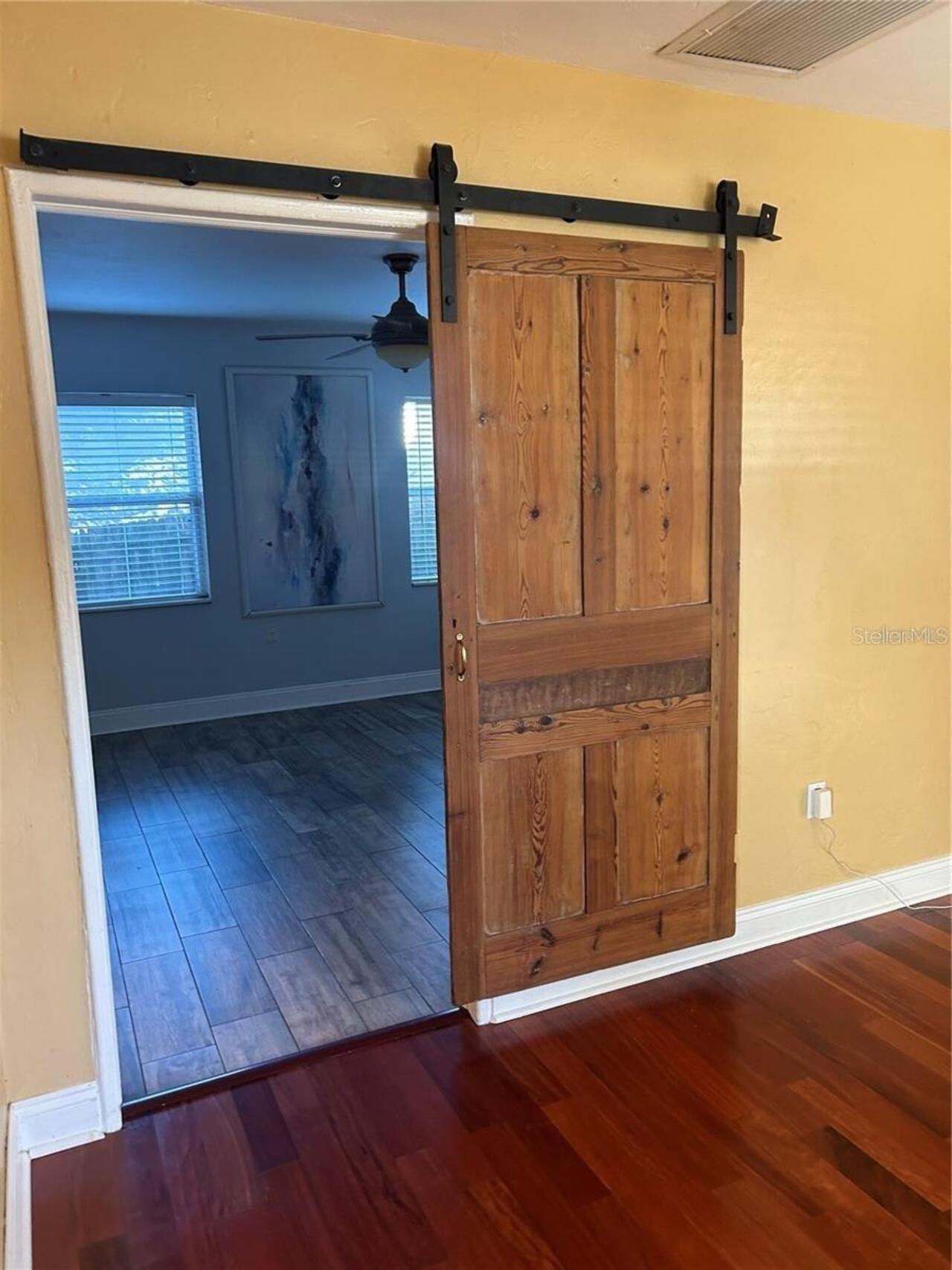Listing Photo 8