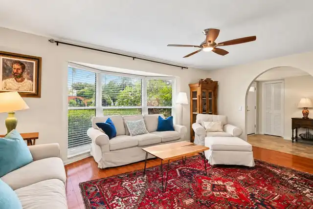 Listing Photo 6