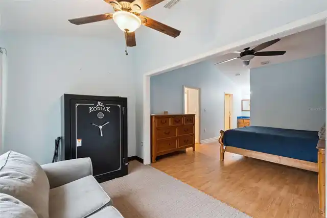 Listing Photo 19