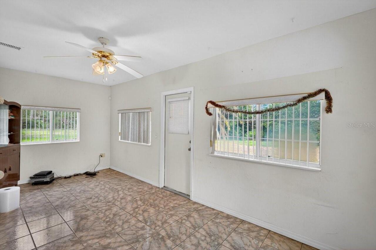 Listing Photo 14