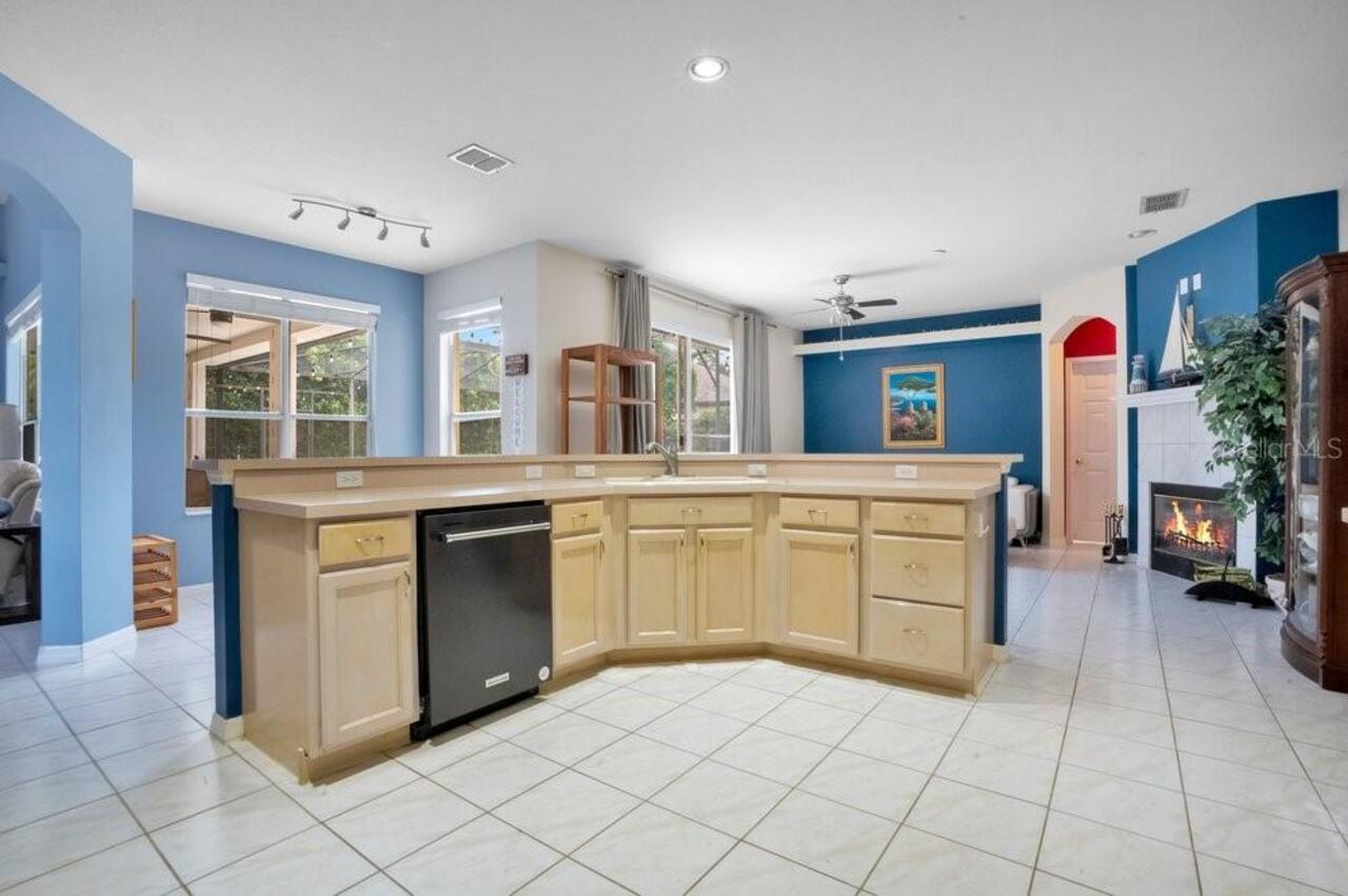 Listing Photo 10