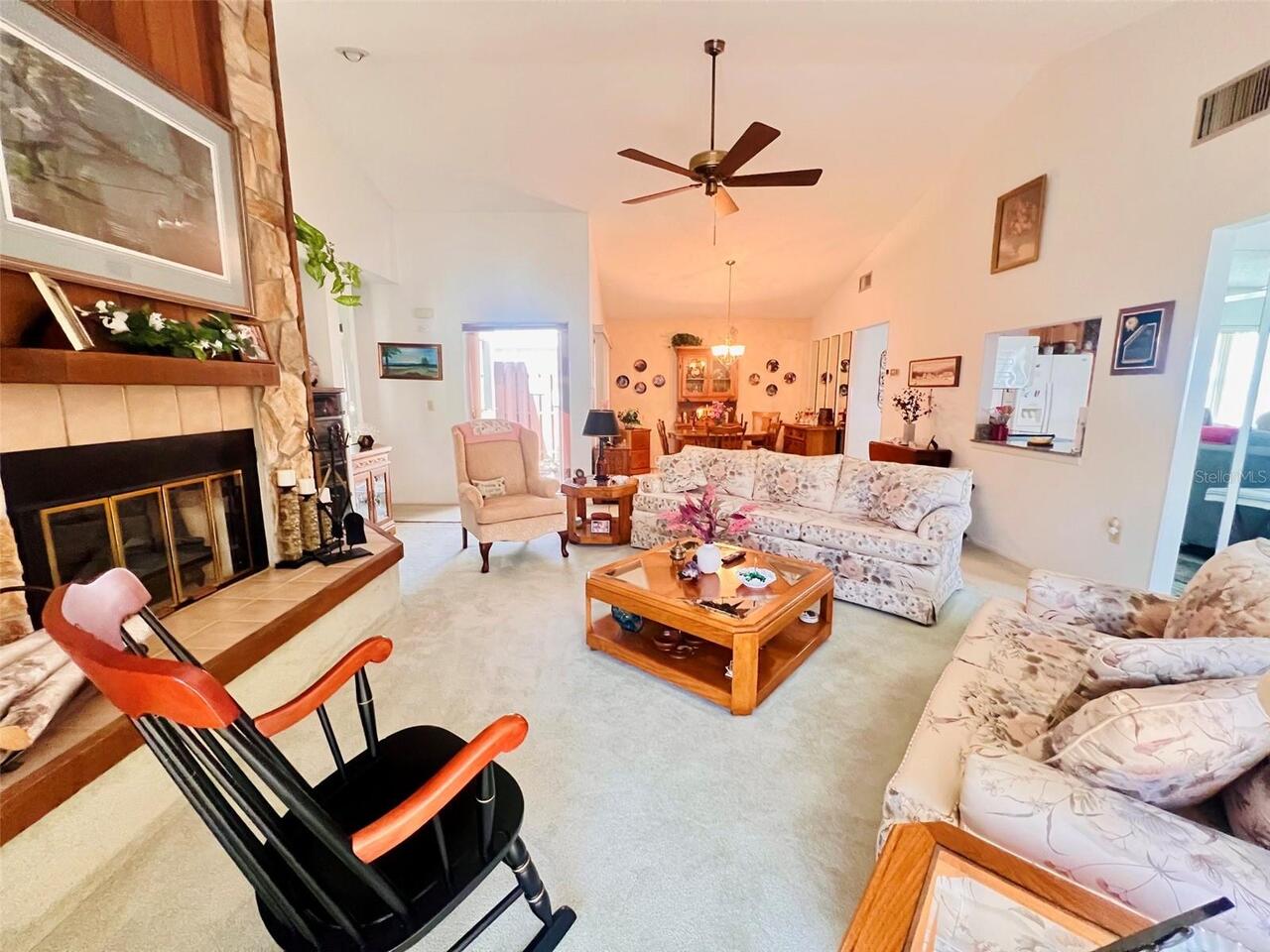 Listing Photo 10