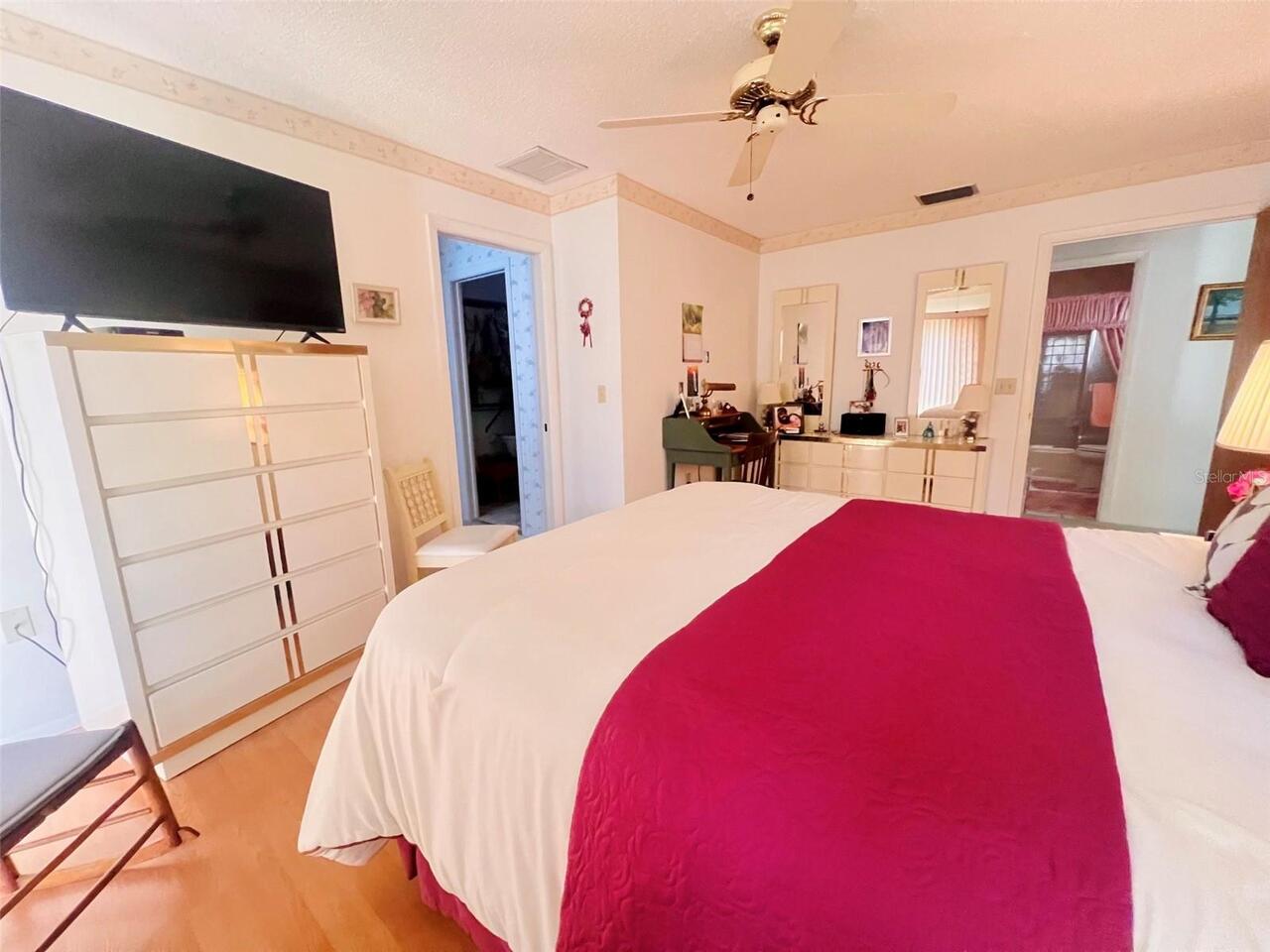 Listing Photo 17