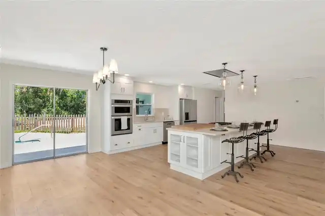 Listing Photo 16