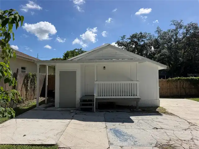 Listing Photo 14