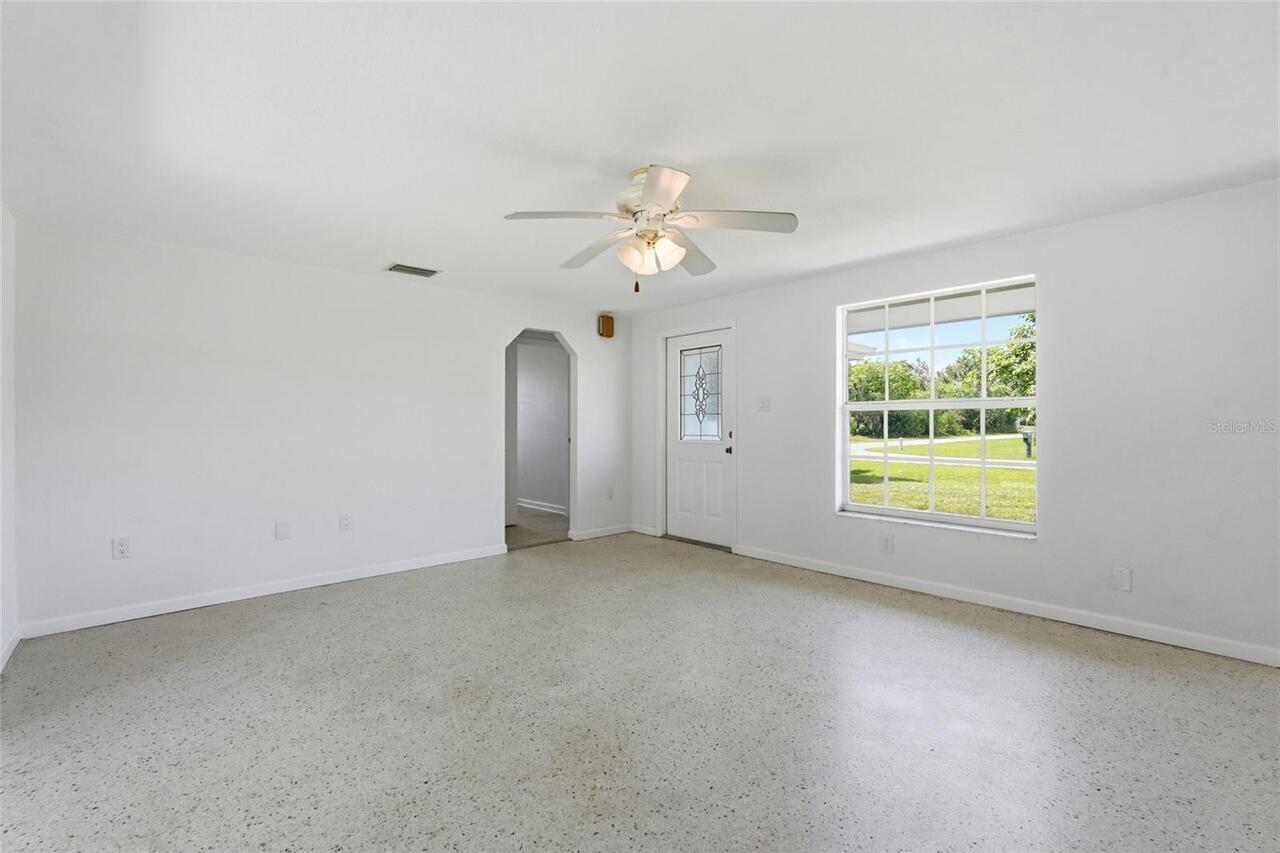 Listing Photo 6