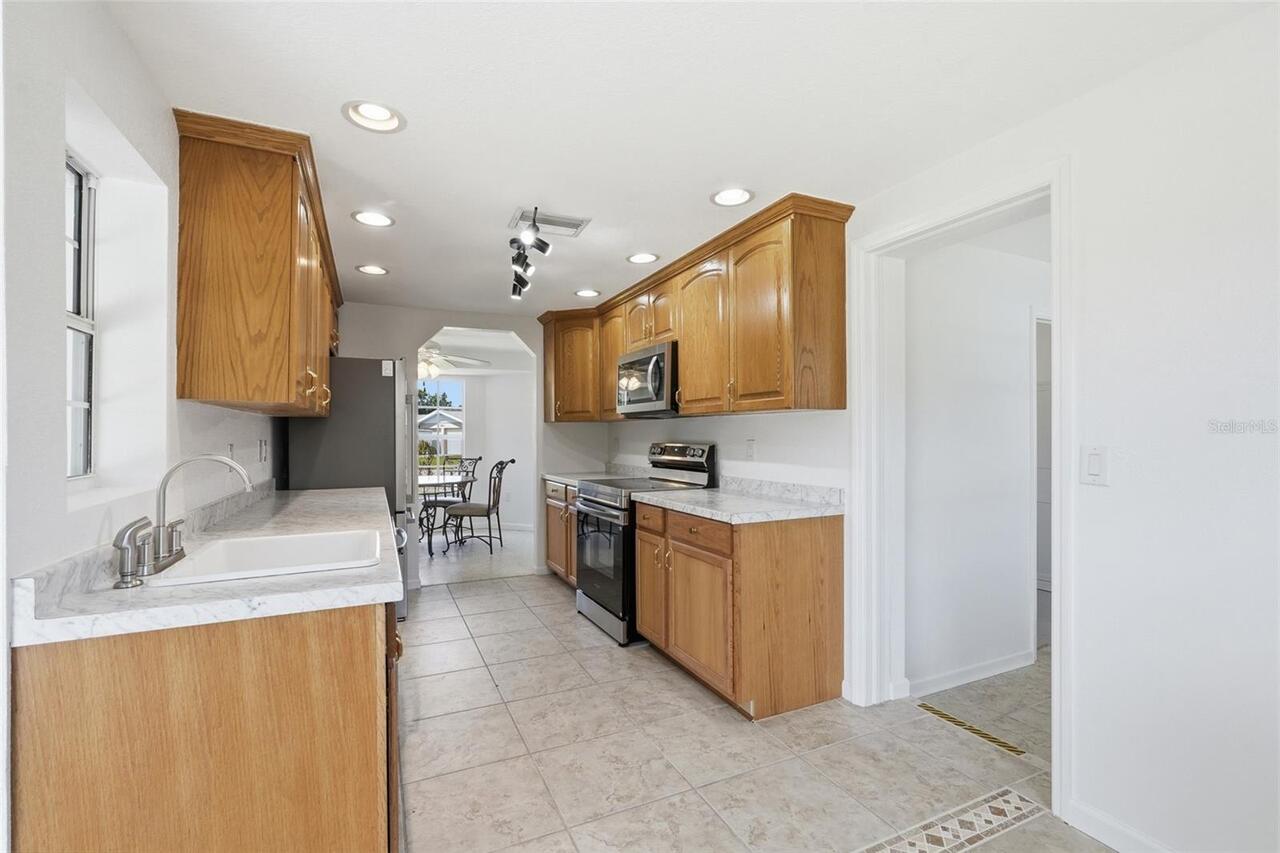 Listing Photo 9