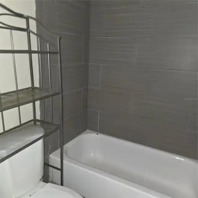 Listing Photo 14